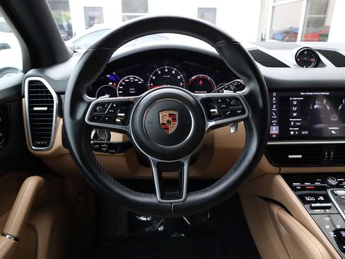 Used 2019 Porsche Cayenne AWD/4WD image 17