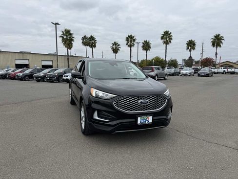 Used 2024 Ford Edge SEL image 3