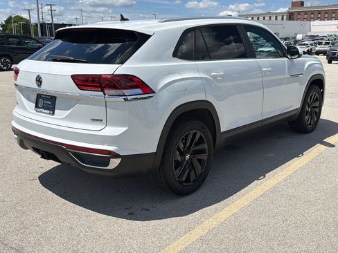Certified 2023 Volkswagen Atlas Cross Sport SE w/ Panoramic Sunroof Package AWD/4WD image 6
