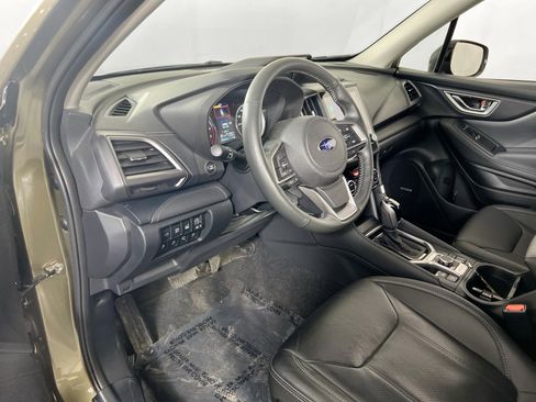 Used 2022 Subaru Forester Touring image 9