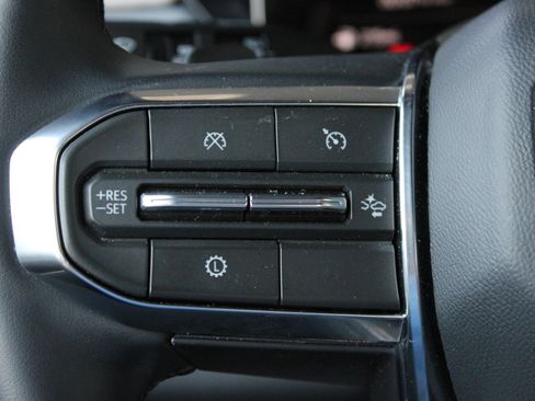 Used 2026 GMC Acadia Elevation w/ Elevation Premium Package FWD image 28