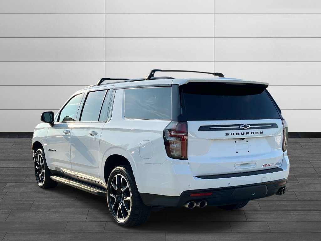 Used 2023 Chevrolet Suburban RST w/ Sport Performance Package AWD/4WD image 3