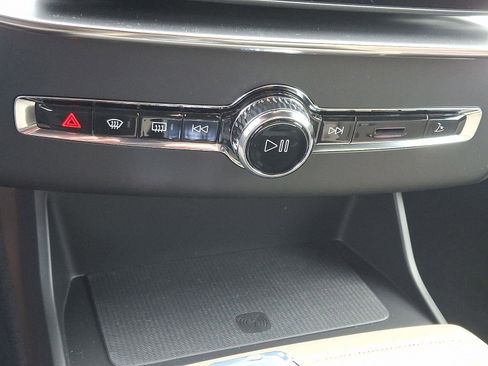 New 2026 Volvo XC90 B6 Ultra image 11