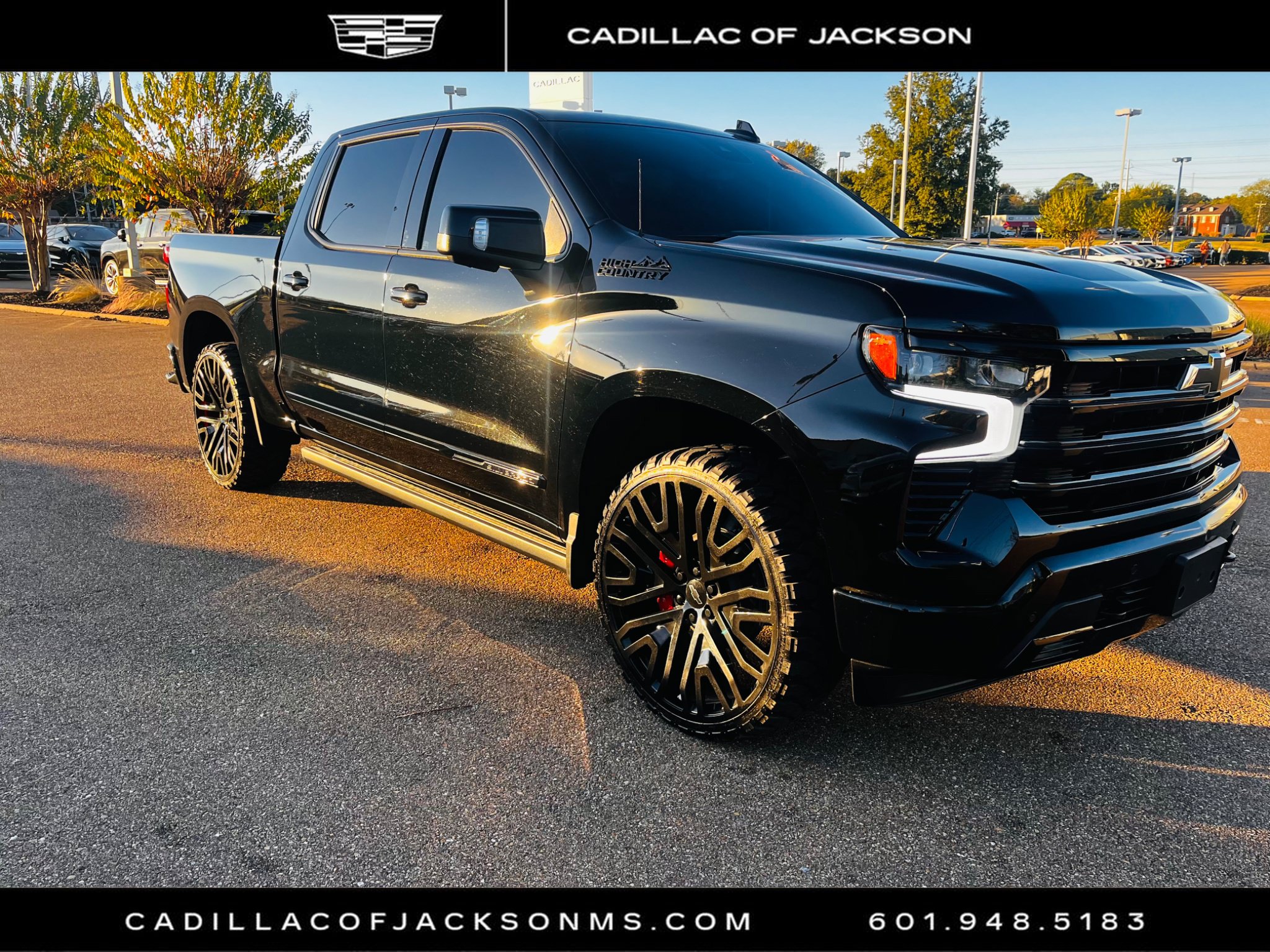 Used 2025 Chevrolet Silverado 1500 High Country w/ Midnight Edition AWD/4WD image 6