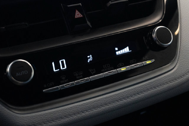 Used 2024 Toyota Corolla SE FWD image 17
