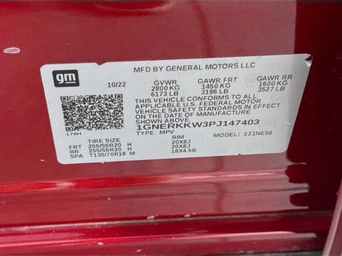 Used 2023 Chevrolet Traverse Premier w/ LPO, Floor Liner Package FWD image 34
