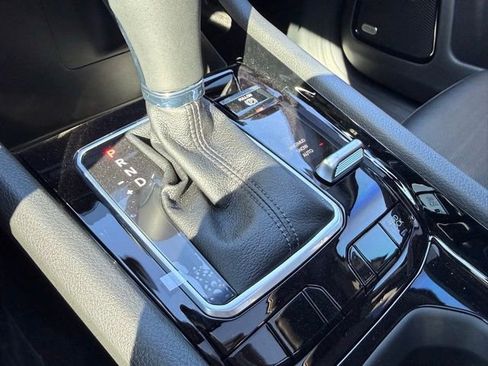 New 2025 Jeep Compass Latitude w/ Sun & Sound Group image 21