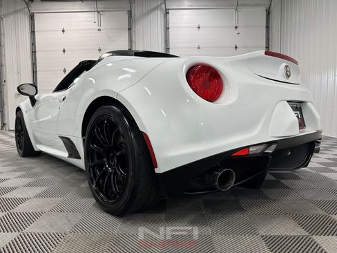 Used 2016 Alfa Romeo 4C Spider w/ Spider Track Package 3 RWD image 30