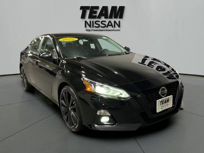 Used 2022 Nissan Altima 2.5 SR w/ Midnight Edition Package