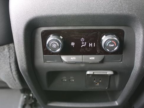 New 2026 Chevrolet Traverse LT w/ Enhanced Driving Package FWD image 27