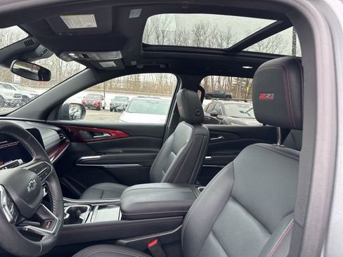 Used 2025 Chevrolet Traverse Z71 w/ Driver Confidence Package image 57