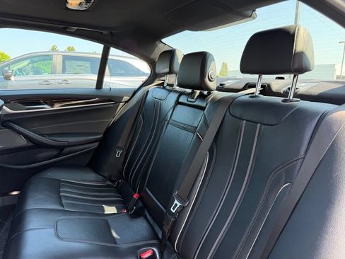 Used 2019 BMW 530e RWD image 32