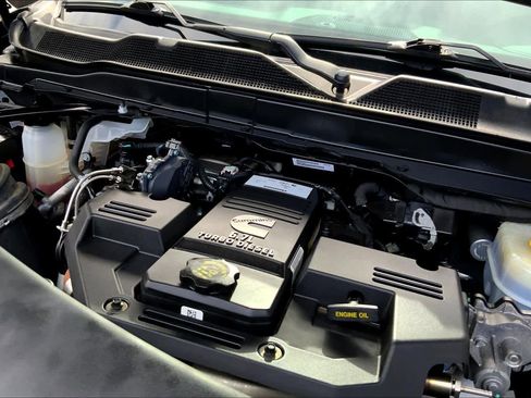 Used 2024 RAM 2500 Laramie w/ Night Edition image 30