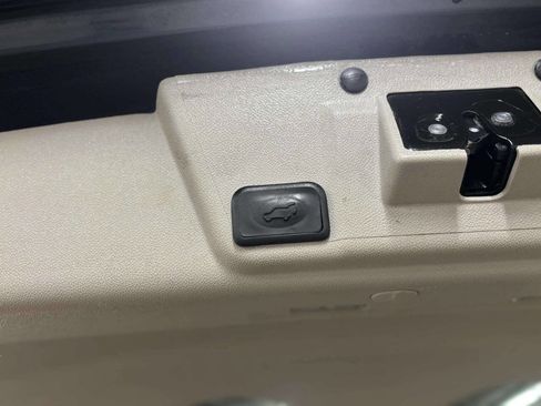 Used 2015 Buick Enclave Leather image 19