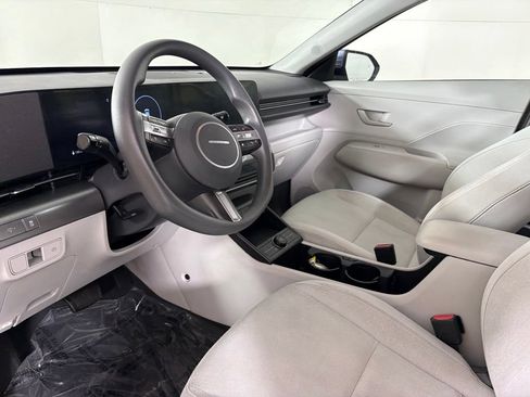 Used 2024 Hyundai Kona SE FWD image 22