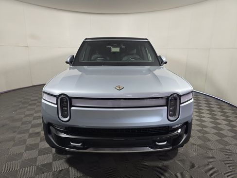 Used 2024 Rivian R1S Adventure AWD/4WD image 8