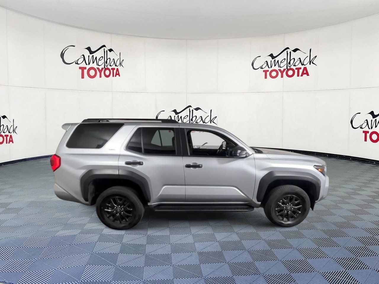 Used 2025 Toyota 4Runner SR5 AWD/4WD image 3