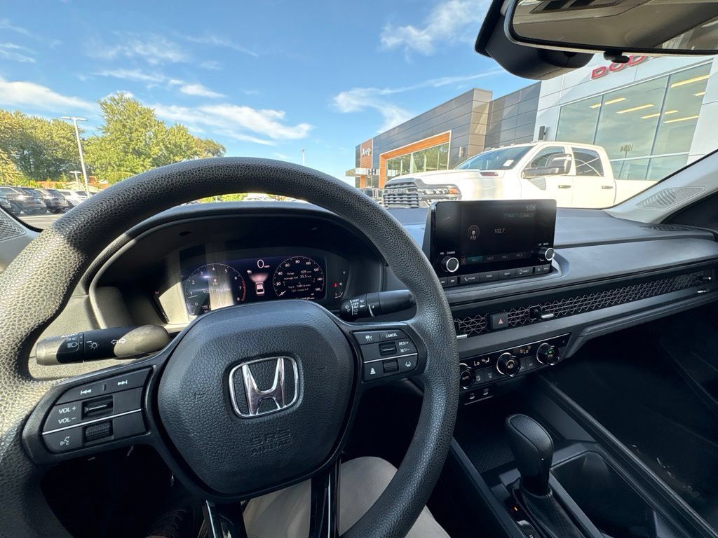 Used 2024 Honda Accord EX image 22