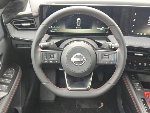New 2026 Nissan Kicks SR w/ Cold Weather Package FWD image 16