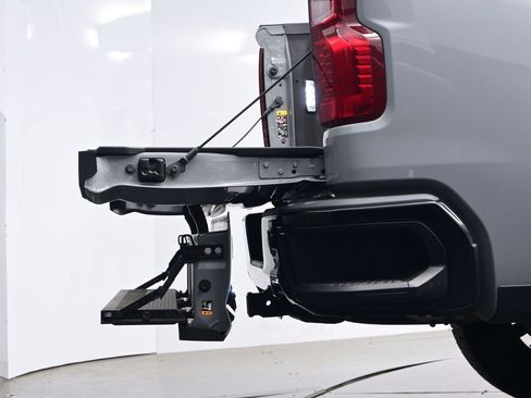 Used 2024 Chevrolet Silverado 1500 Custom Trail Boss w/ Dark Appearance Package image 46