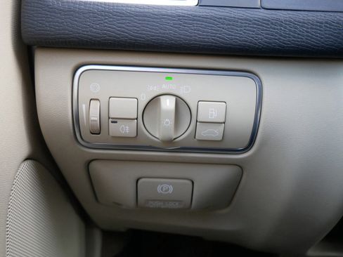 Used 2015 Volvo XC60 T6 Premier Plus image 26