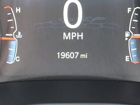 Certified 2024 Jeep Compass Limited image 23