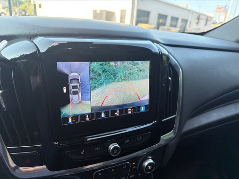 Used 2023 Chevrolet Traverse LT FWD image 20