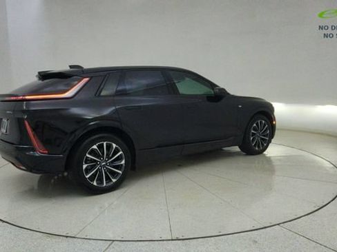 Used 2025 Cadillac Lyriq Sport AWD/4WD image 72
