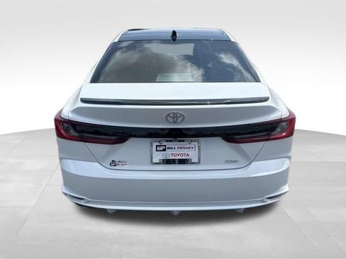 Used 2025 Toyota Camry XSE FWD image 4