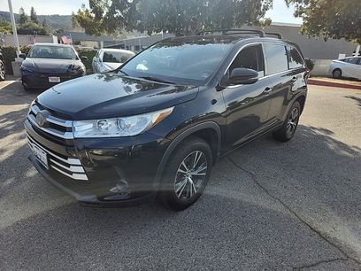 Certified 2018 Toyota Highlander LE