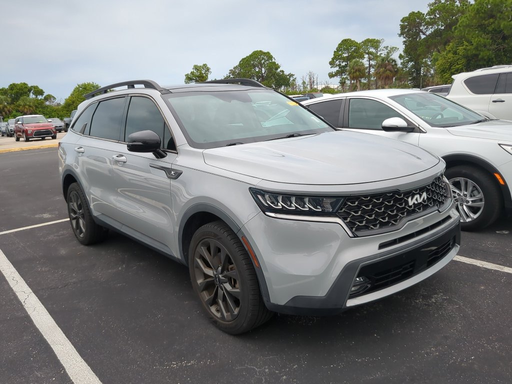 Certified 2022 Kia Sorento X-Line EX AWD/4WD image 3