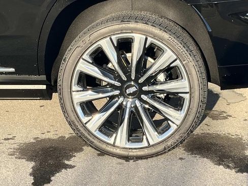 New 2026 Cadillac Escalade Luxury image 13