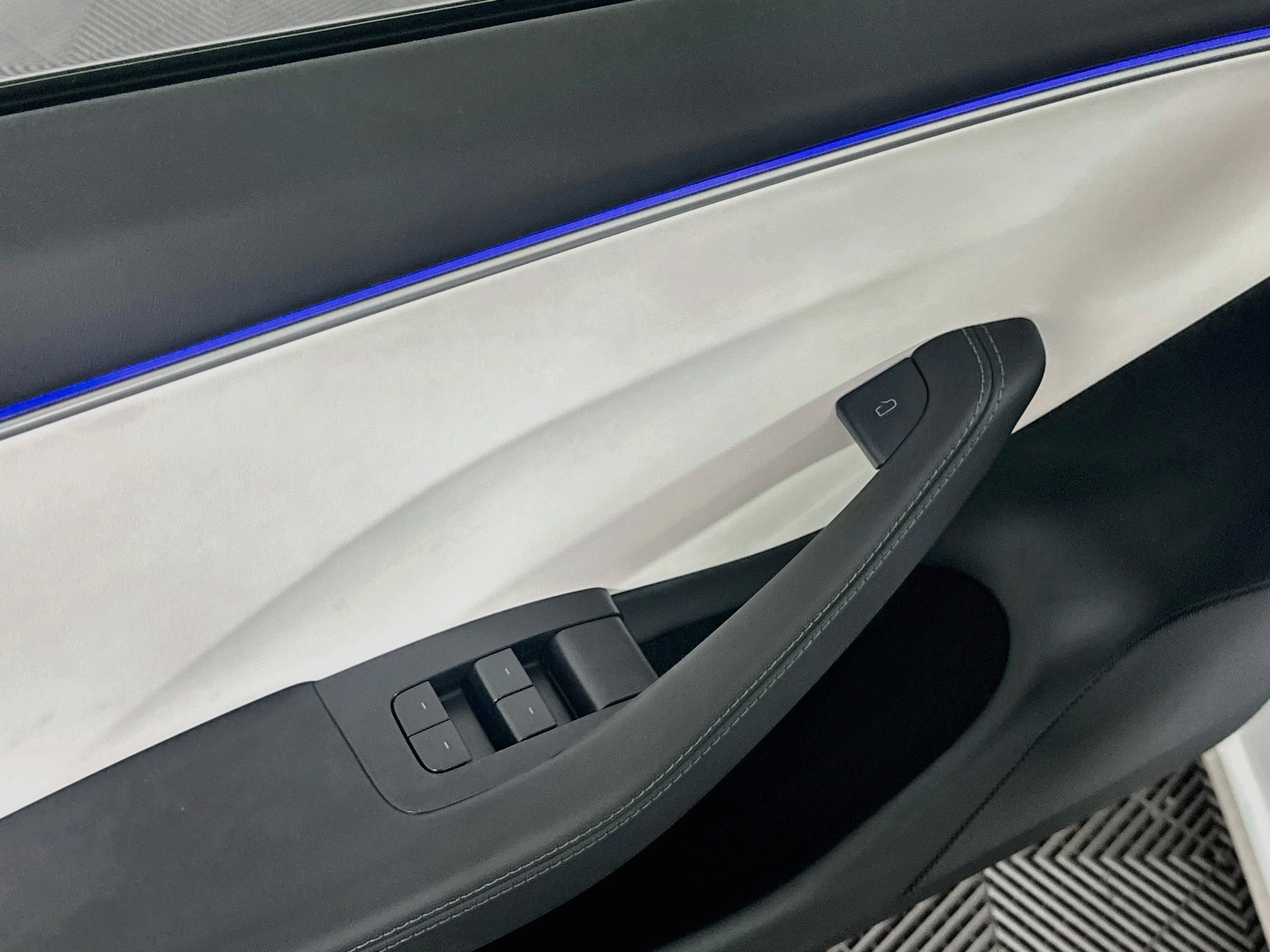 Used 2025 Tesla Model 3 Long Range RWD image 15
