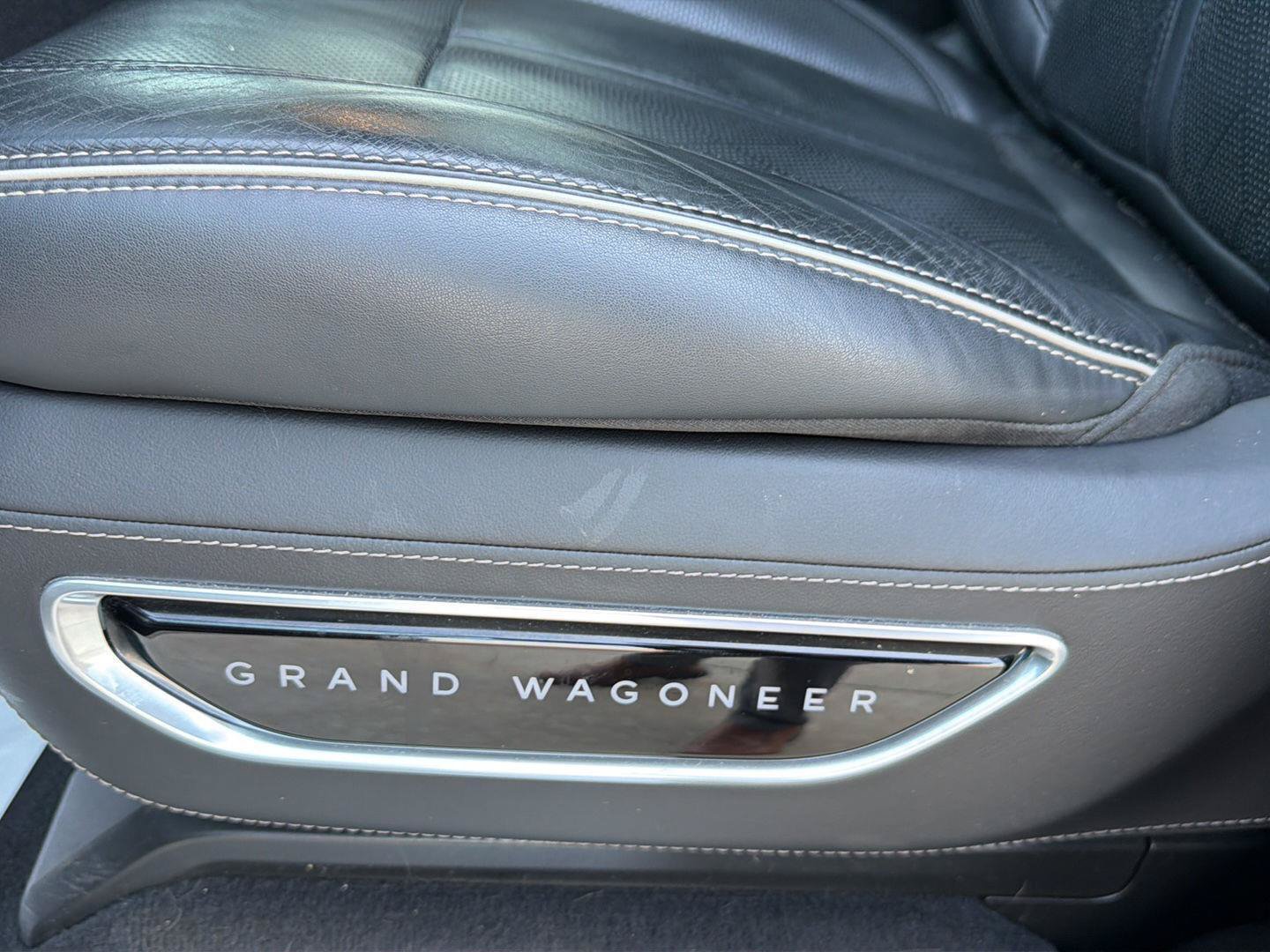 Used 2023 Jeep Grand Wagoneer Series II AWD/4WD image 8