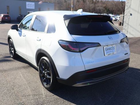 Used 2023 Honda HR-V Sport image 6