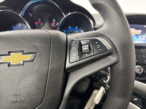 Used 2016 Chevrolet Cruze LT image 14