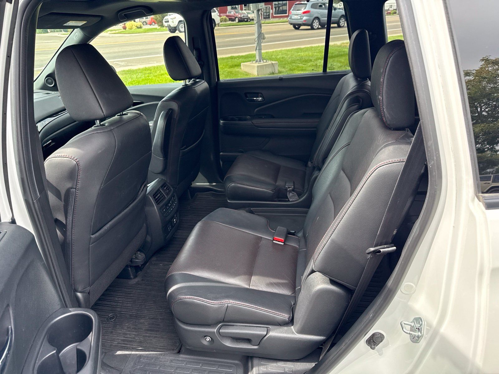 Used 2022 Honda Pilot Black Edition image 9