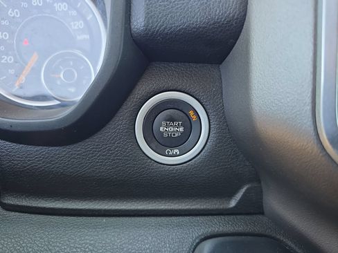 Used 2020 RAM 1500 Big Horn AWD/4WD image 24