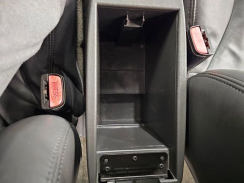 Used 2005 Chevrolet Colorado LS image 19