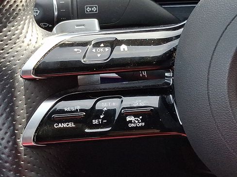 Used 2022 Mercedes-Benz E 450 4MATIC Coupe image 23