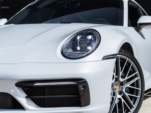 Certified 2023 Porsche 911 Carrera 4 AWD/4WD image 17