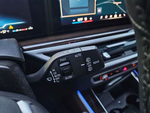 Used 2025 BMW X5 xDrive40i w/ Climate Comfort Package image 26