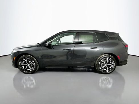 Used 2026 BMW iX xDrive60 w/ Premium Package image 8