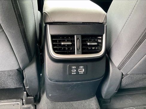 Used 2024 Subaru Outback Premium AWD/4WD image 32