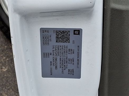 Used 2021 Chevrolet Express 3500 LT w/ LT Preferred Equipment Group image 18