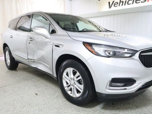 Used 2021 Buick Enclave Essence w/ Sound and Sites Package image 5