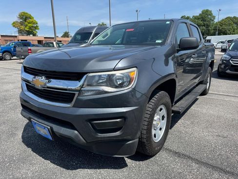 Used 2017 Chevrolet Colorado W/T w/ WT Convenience Package AWD/4WD image 9