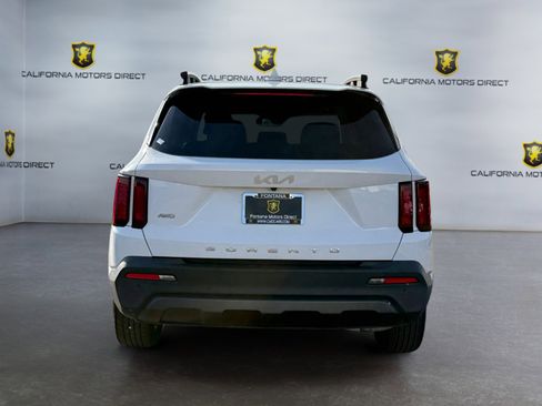 Used 2022 Kia Sorento S w/ Panoramic Sunroof Package image 4
