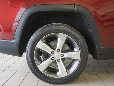 Used 2021 Jeep Grand Cherokee L Limited w/ Luxury Tech Group II AWD/4WD image 36
