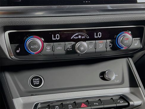 New 2025 Audi Q3 2.0T Premium image 16